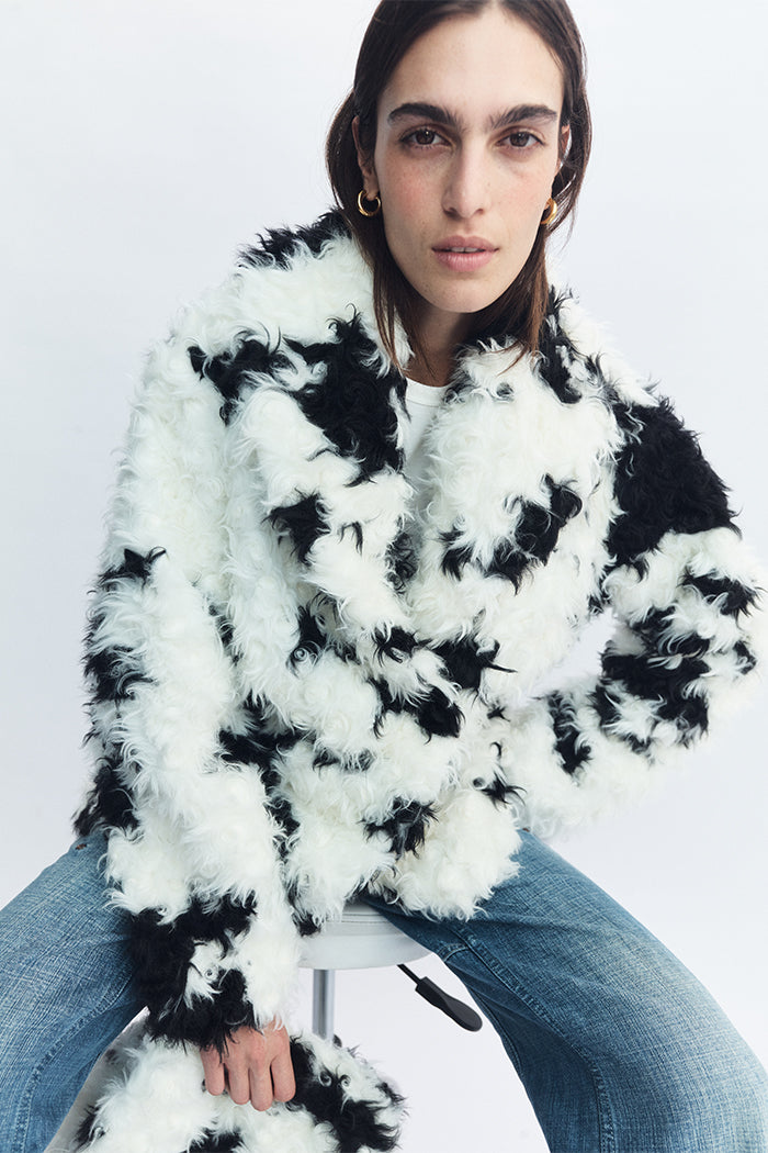 Eddy Fur Coat White Pre-Order