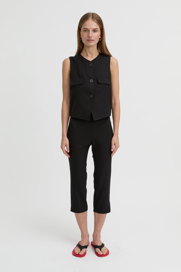 Anouk Capris Black