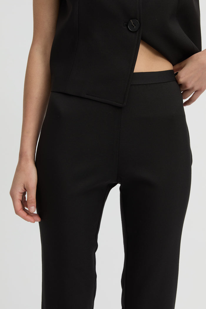 Anouk Capris Black