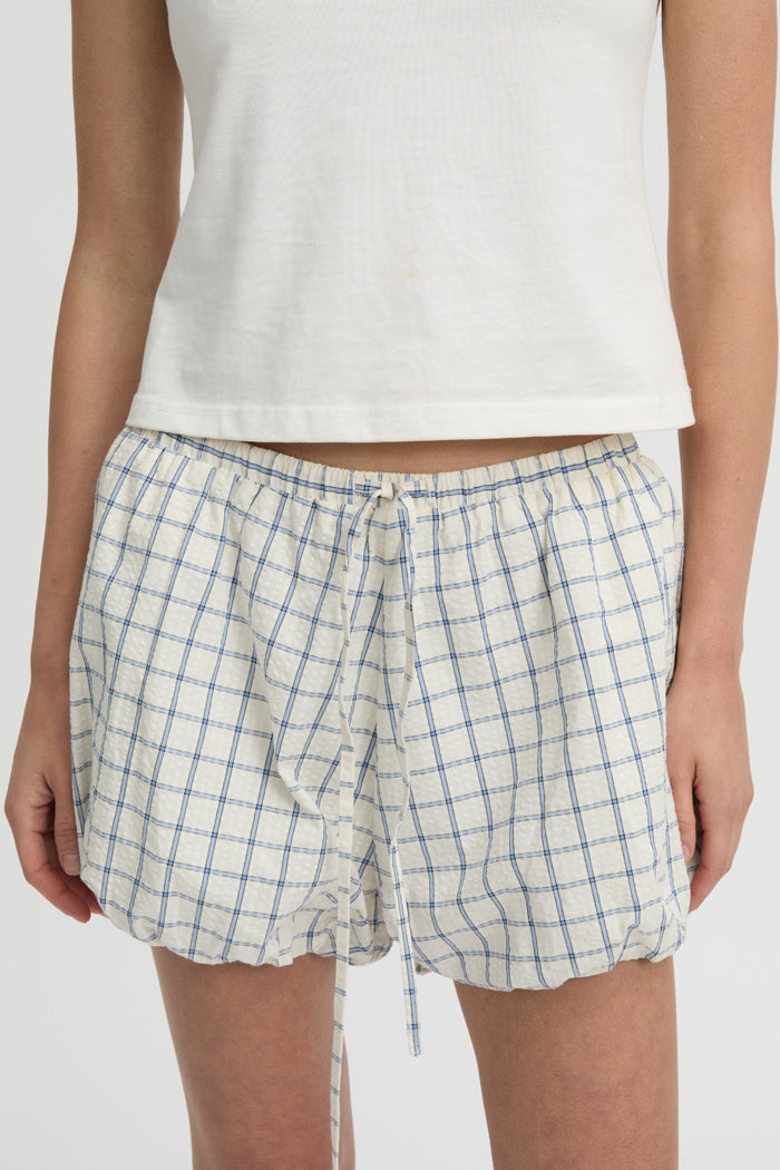Isley Shorts White