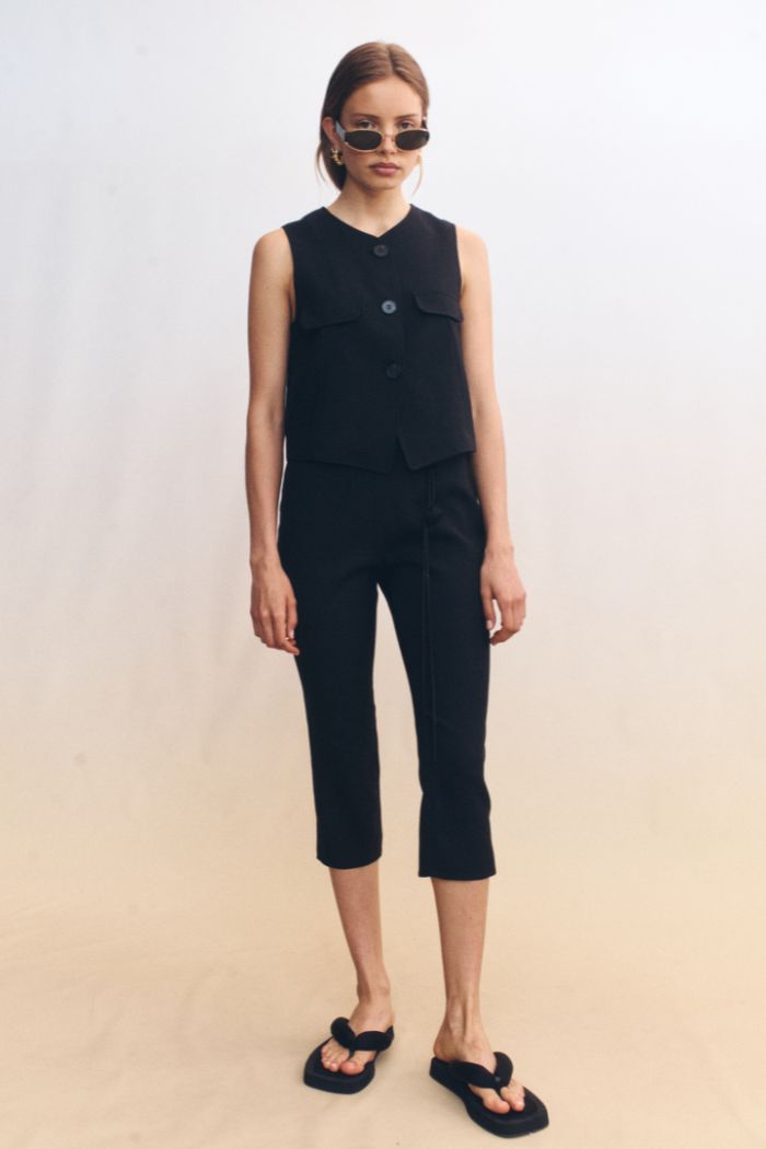 Anouk Capris Black